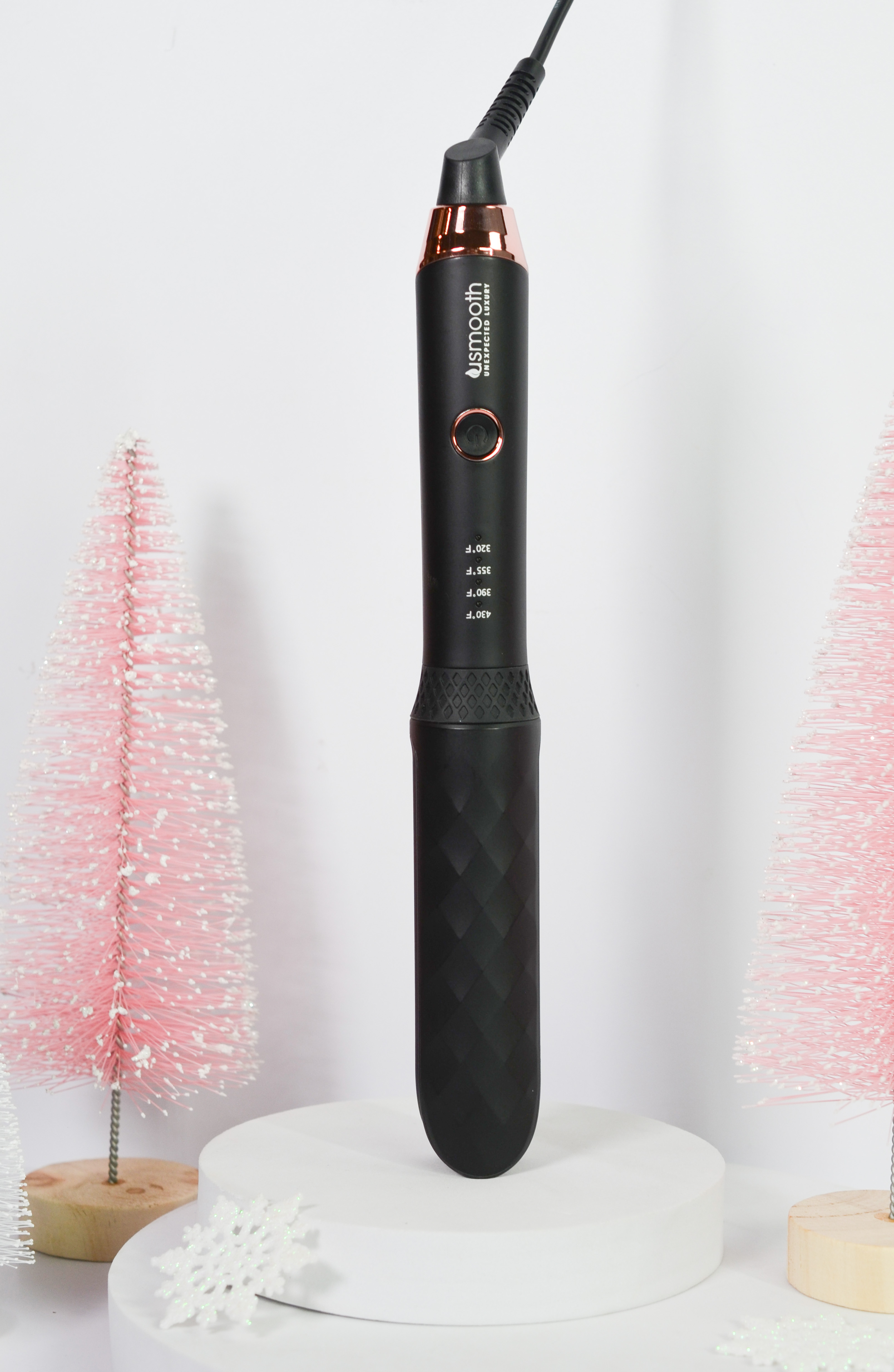 Our Infinite Styling Iron creates beachy waves, bouncy curls, and even smooths down those fierce locks